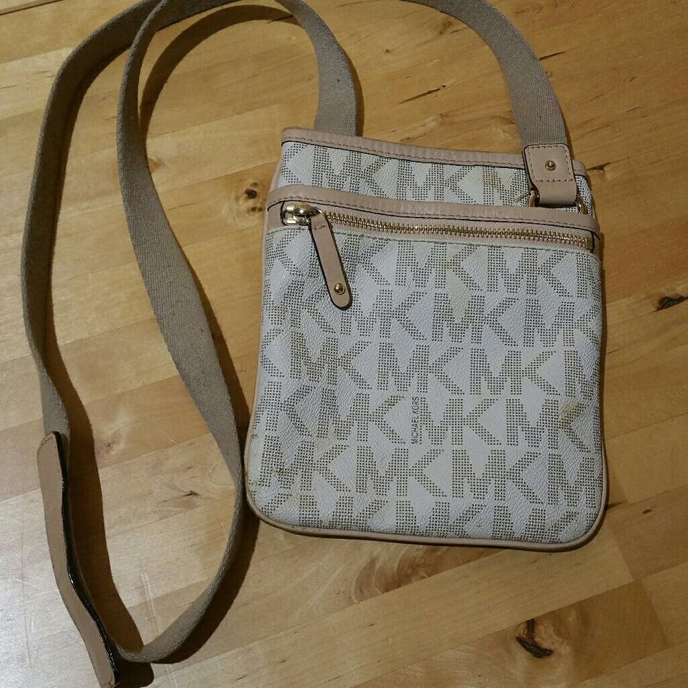 Michael Kors purse